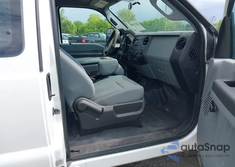 2012 Ford F-250 Xl z USA, uszkodzony, nr VIN 1FT7X2B60CEB28401